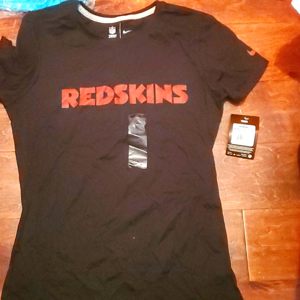 Women Nike Washington Redskins T-Shirt
